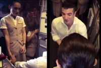 মাঝ আকাশে হাঁটু মুড়ে বসে 'বিমানবালা'কে বিয়ের প্রস্তাব, তারপর...