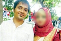 এবার স্ত্রীর পরকীয়া নিয়ে আদালতে মামলা করল স্বামী