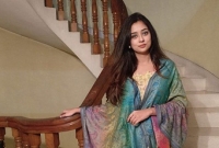 প্রথম ছবিতে নায়িকা, প্রথম ছবিতেই গায়িকা!