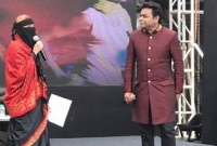 মেয়ে খাদিজা নিকাব পরায় আক্রমণের মুখে এ আর রহমান