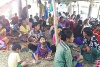 এবার মিয়ানমার থেকে বাংলাদেশে পালিয়ে আসছে বৌদ্ধরাও