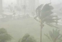 হঠাৎ মারাত্মক ঝড় : বিদ্যুৎবিহীন হাজার হাজার লোক