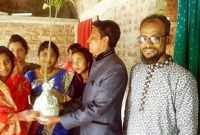 বিয়ের উপহার দেখে চমকে গেলেন নববধূ