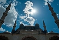 ৭ শ্রেণীর মানুষের জন্য ফেরেশতারা দোয়া করেন