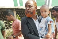 সন্তানকে বাঁচিয়ে না ফেরার দেশে মা