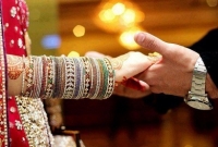 প্রেম করে আপন দুই বোনকে বিয়ে, তারপর...