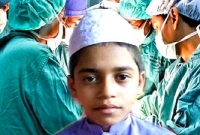 কুরআনের বিনিময়ে টিউমার অপারেশন!