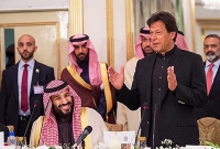 পাকিস্তানে নিজেকে উজার করে দিলেন সৌদি যুবরাজ