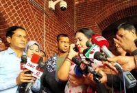 বাবার মৃত্যুর দিনে শপথ গ্রহণ ও একুশে পদক কাকতালীয় বললেন সুবর্ণা মুস্তাফা