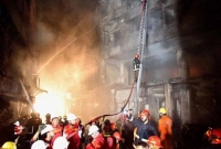 অগ্নিকাণ্ডের প্রায় ১৮ ঘণ্টা পর পরপর বিস্ফোরণ!