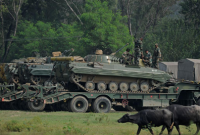 যুদ্ধের প্রস্তুতি, স্থানীয় মানুষকে সরে যাওয়ার নির্দেশ দিল পাকিস্তান