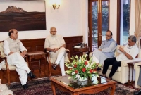 সীমান্ত পেরিয়ে ভারতে হামলা চালিয়েছে পাক-সেনা, দিল্লীতে জরুরী বৈঠক চলছে. 