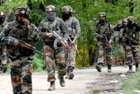 গ্রামে গ্রামে যুদ্ধের ভয়, সবার চোখ...