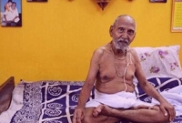 'নামাজ বেহেশতের চাবি' বললেন মনোরোগে পিএইচডি করা স্বামী শিবানন্দ