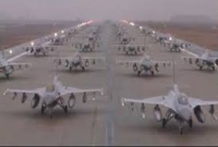 যুদ্ধবিমান পাইলটদের প্রস্তুত থাকার নির্দেশ দিল পাকিস্তান