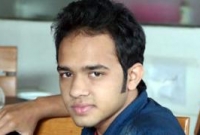 বোরকা পরে প্রেমিকার বাড়িতে গিয়ে ধরা পড়েছিল পলাশ