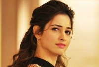 যে নায়ককে চুমু খেতে আপত্তি নেই তামান্নার