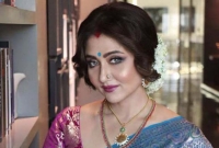 মহিলাদের ঠোঁট, স্তন ও নিতম্বের আকার যথাযথ হতে হবে : স্বস্তিকা