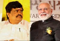 নরেন্দ্র মোদি ভারতের 'বাবা': ভারতজুড়ে হইচই