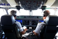 মাঝ আকাশে পর্ন দেখায় ব্যস্ত ভারতীয় পাইলট, অতঃপর ঘটলো...