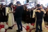 জনসমাগমে বিয়ের প্রস্তাব, ইসলামী আইনভঙ্গে গ্রেফতার প্রেমিক-প্রেমিকা 