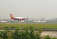 শাহজালালে বাংলাদেশ বিমানের উড়োজাহাজের সঙ্গে ধাক্কা ইউএস বাংলার