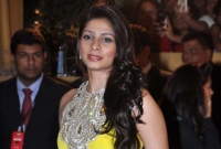 আমেরিকায় জাতিবিদ্বেষের শিকার বাঙালি অভিনেত্রী