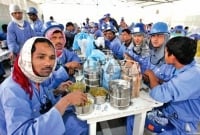 প্রিয়জনের কথা ভেবে প্রবাসীরা নীরবে কাঁদে, অঝোরে চোখের পানি ঝরায়