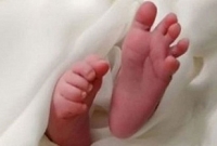 হলের রুমে সন্তান প্রসবের পর ট্রাঙ্কে ঢুকিয়ে রাখলেন ছাত্রী!