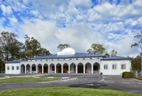 এবার অস্টেলিয়ায় মসজিদে গাড়ি নিয়ে ঢুকে পরলো উগ্রবাদী!