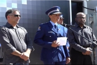 নিহতদের স্মরণে পবিত্র কোরআন তিলাওয়াত করলেন নিউজিল্যান্ডের পুলিশ!