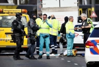 নেদারল্যান্ডে বন্দুকধারীর হামলা, জরুরি বৈঠকে সরকার