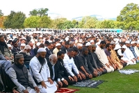 নিউ জিল্যান্ডের সেই মসজিদে আজ মুসল্লিদের ঢল
