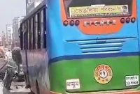 বুকের ওপর দিয়ে গেলো গাড়ি!