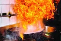  বাসায় গ্যাস সিলিন্ডার লিকেজ হয়ে মাসহ দগ্ধ তিন সন্তান