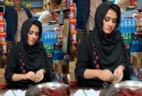 দেখুন তো জামালপুরের এই পানওয়ালীকে চিনেন কিনা?