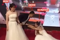 প্রেমিকের বিয়ের আসরে কনে সেজে মঞ্চে সাবেক প্রেমিকা!