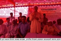 কাপাসিয়ায় ঘিঘাট অষ্টমীস্নান ঘাটে পুন্যার্থীদের প্রার্থনা ও মেলা