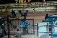 নির্বাচনী প্রচারের সময় নরেন্দ্র মোদির সঙ্গে ‘রহস্যজনক’ কালো ট্রাঙ্ক