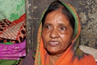 দেশের প্রথম ছবির অভিনেত্রীর মেয়েও এখন ভিক্ষা করছেন