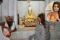 কোরআন-গীতা-বাইবেল পড়েছি, ভেদাভেদ মানি না- পূজা শেষে নুসরাত