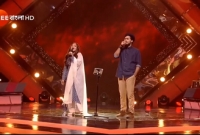 বিচারক মোনালি ঠাকুরের সাথে গান গেয়ে মঞ্চ মাতালেন নোবেল