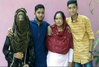 গভীর রাতে নুসরাত রাফির বাড়ির সামনে থেকে আটক ১