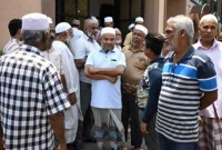 জুমার নামাজ আদায়ে কেউ মসজিদে যাবেন না : শ্রীলঙ্কার মুসলিম ধর্মমন্ত্রী