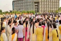 বিশ্ববিদ্যালয়ের ছাত্রীদের নগ্ন করে শরীর তল্লাশি, প্রতিবাদে উত্তাল ক্যাম্পাস