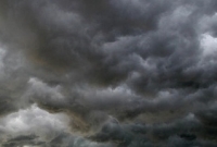 ঝড়ের সময় যা যা করা উচিত