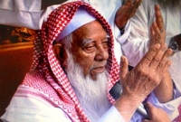 আল্লাহ, পুরো বিশ্ব থেকে করোনাভাইরাস উঠিয়ে নাও : আল্লামা শফী