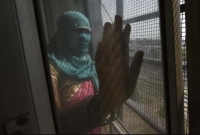 ফাঁকা স্কুলে করোনা উপসর্গ দেখা দেওয়া নারীকে সংঘবদ্ধ ধ'র্ষণ!