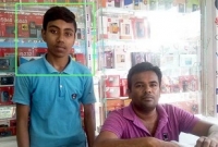 ১২ ঘণ্টা দোকানে সেলসম্যানের কাজ করে জিপিএ-৫ পেল বুলবুল