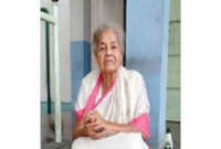  শেষ সম্বল ১২ কাঠা জমিও কবরস্থানের জন্যে দান করে দিলেন হিন্দু মহিলা!